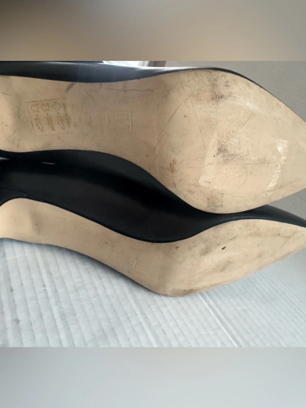 $350 Bruno Magli Black Leather Pointed Toe Pumps Heels Women’s 40.5 US 9.5